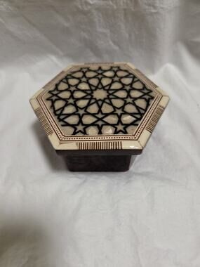 Egyptian Handmade Mother of Pearl Wooden Jewelry Box Treasury Style- Mosaic
